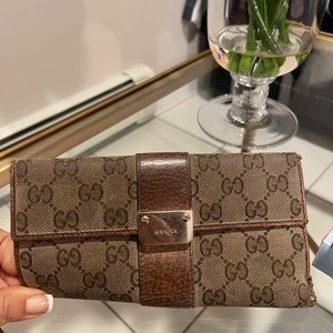 Gucci monogram jacquard envelope clutch wallet authentic made in Italy leather